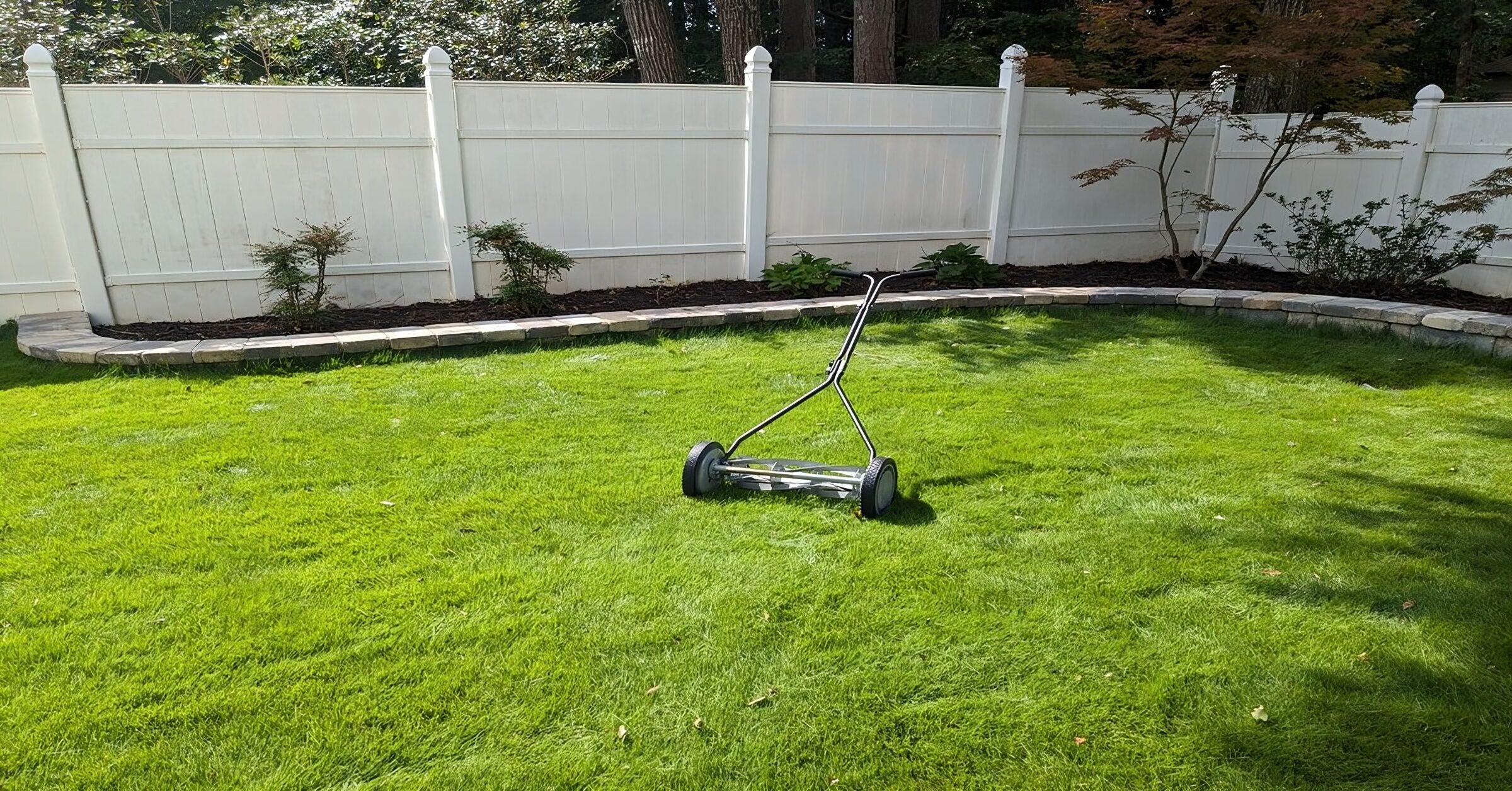 Best Reel Mowers for Small Yards